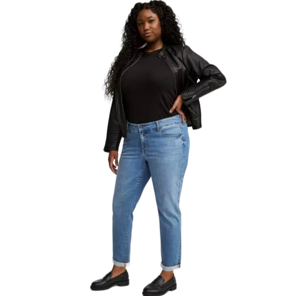 Torrid Perfect Boyfriend Ankle Premium Stretch Jeans NWOT - Picture 1 of 8
